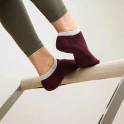 Grip Socks -Elite Fitness Store SocksCreativeShots2048x2048 3 0f000bfc a9ad 4886 807a 6389b43e87ac